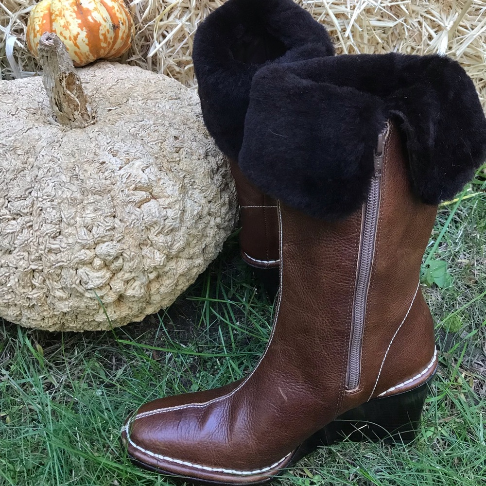 Lauren Ralph Lauren Leather Boots with Faux Fur - Picture 5 of 7